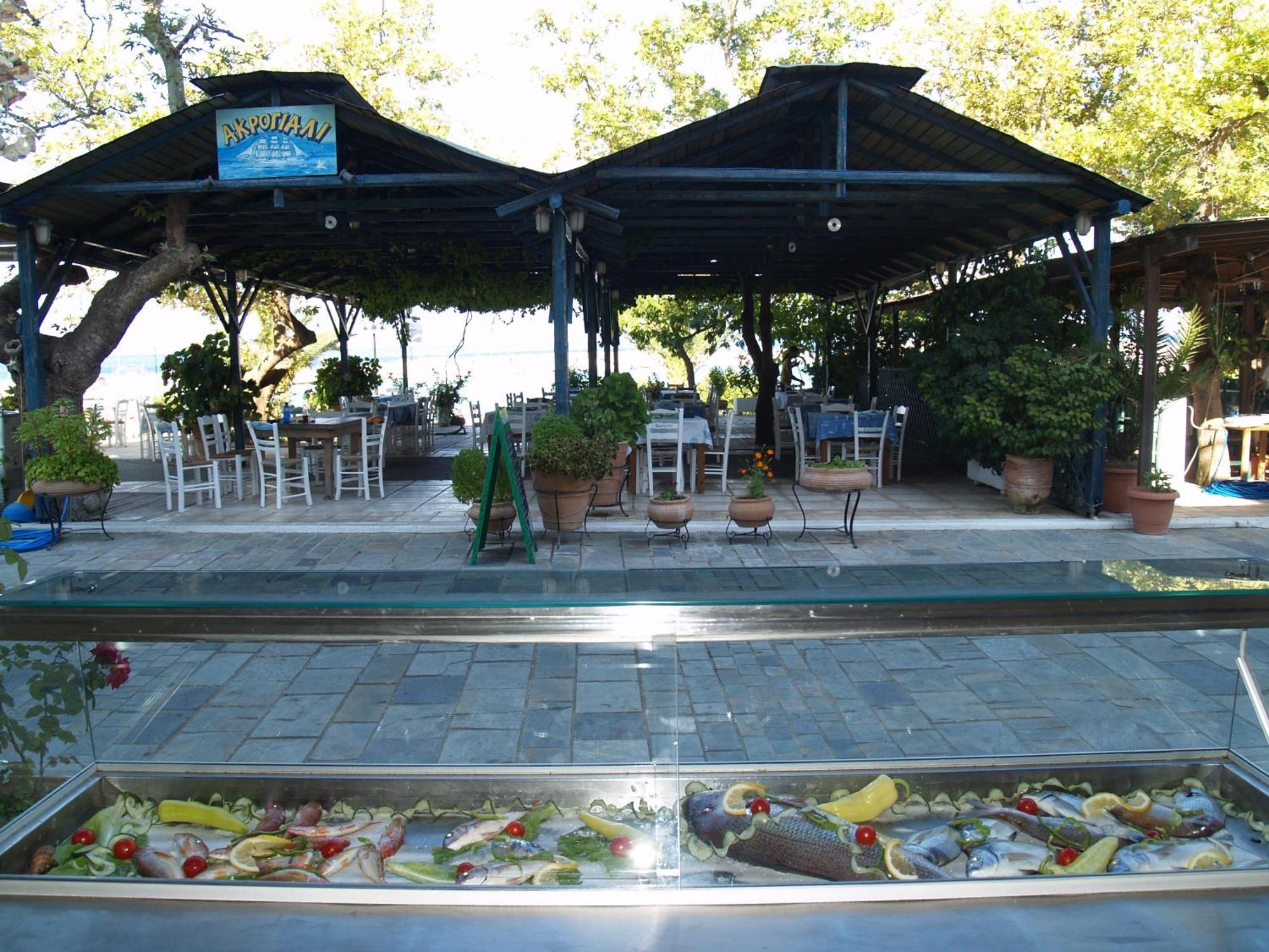 Akroyali Hotel & Villas Mési Exteriér fotografie
